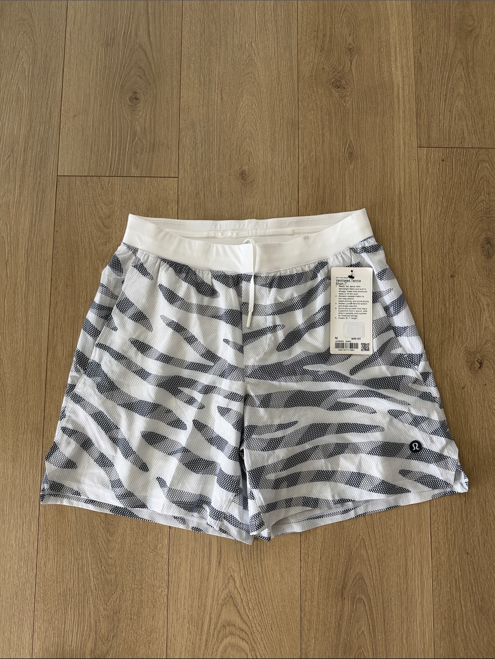 NWT lululemon Men’s White & Gray Athletic Shorts